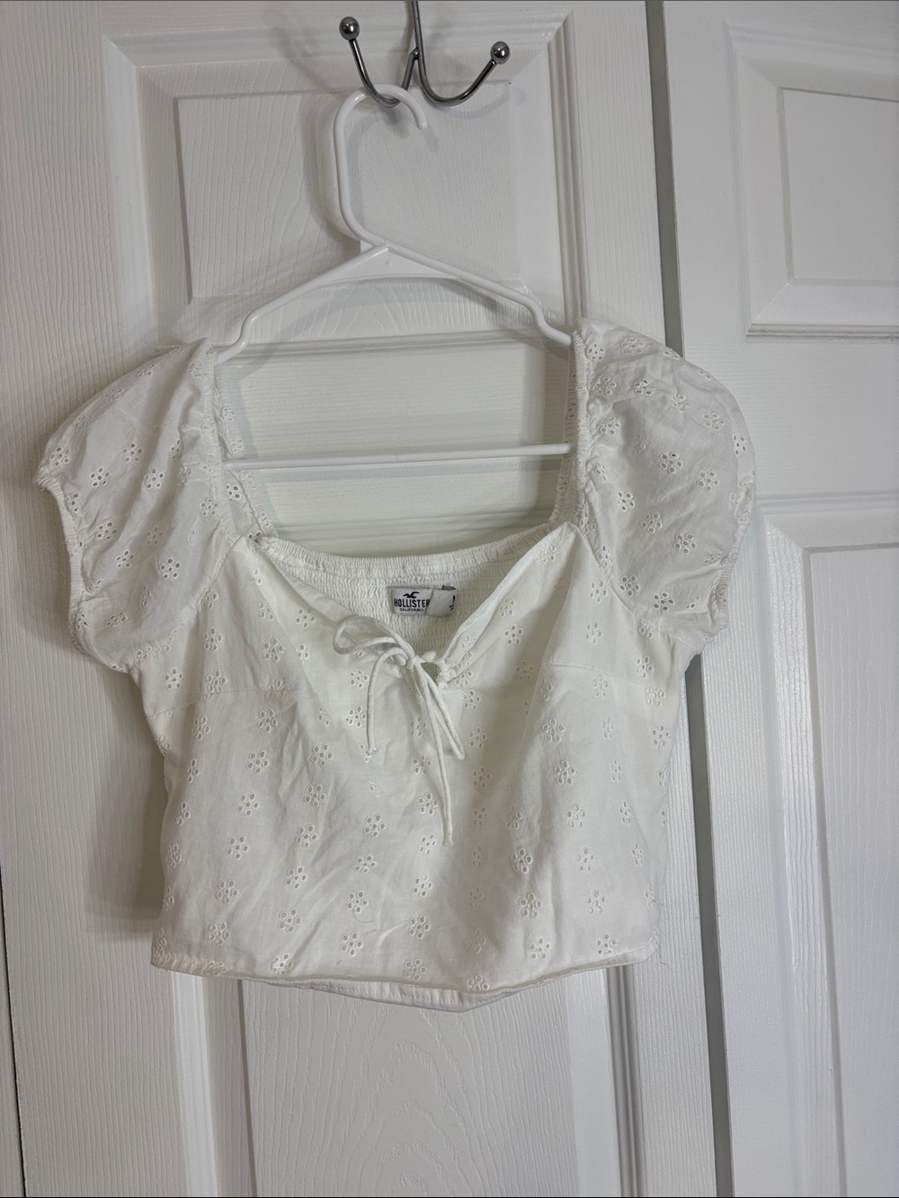 Hollister White Eyelet Tie-Front Crop Top